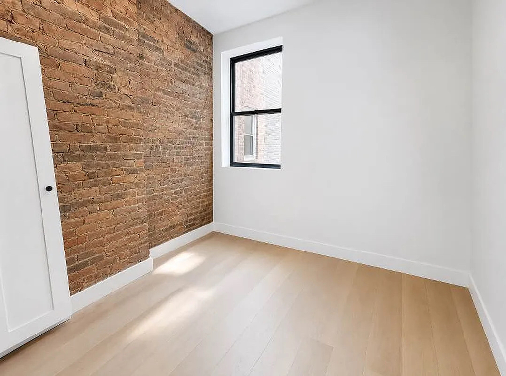 727 Knickerbocker Avenue - Photo 6
