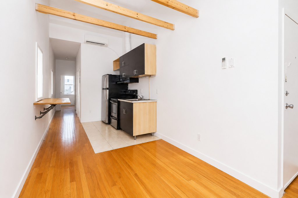 1399 Greene Avenue - Photo 7