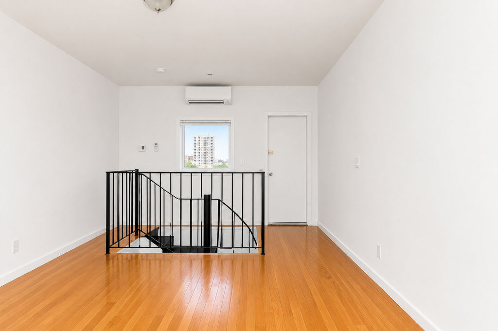 1399 Greene Avenue - Photo 3