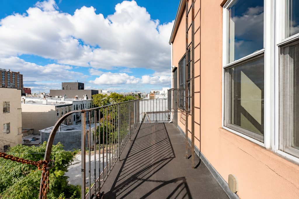 1399 Greene Avenue - Photo 2