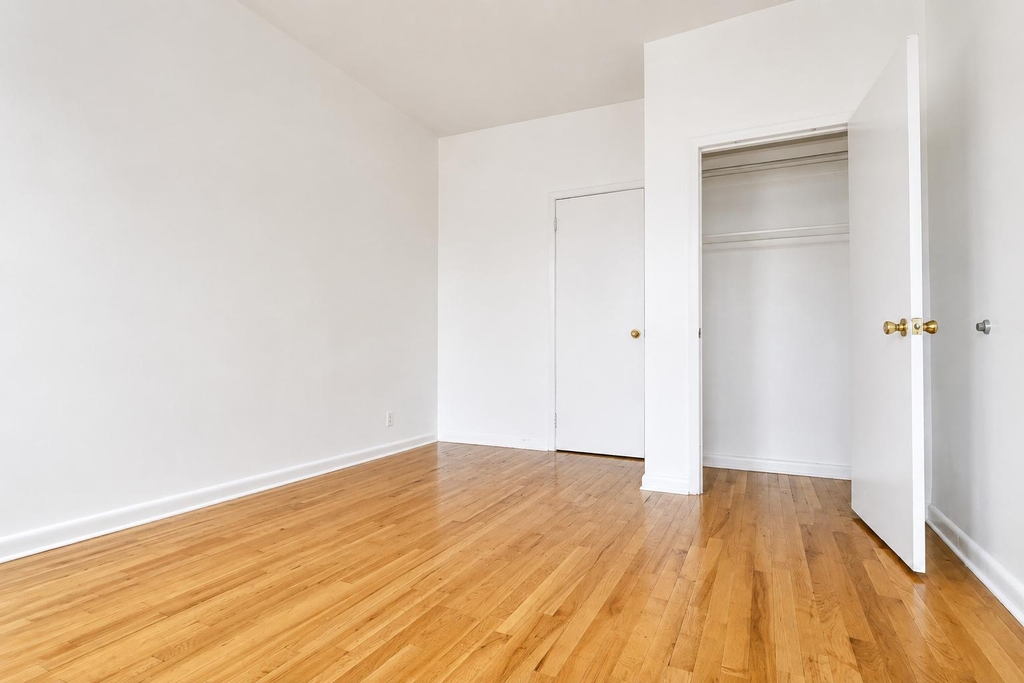 201 West 105th Street - Photo 5