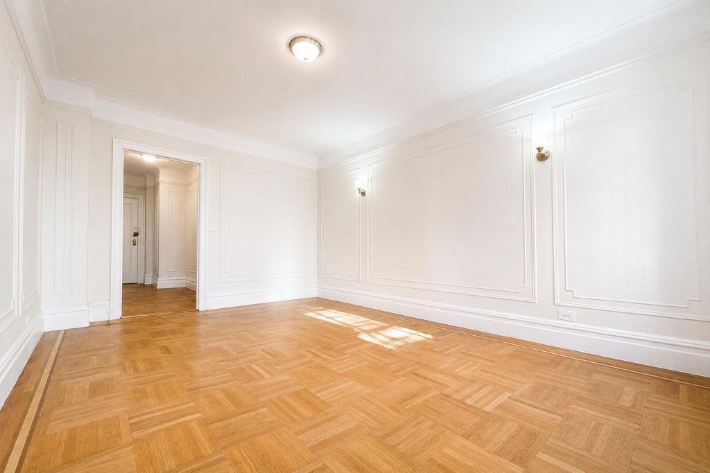 15 Magaw Place - Photo 2