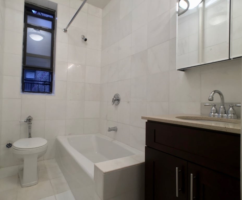 615 Fort Washington Avenue - Photo 5