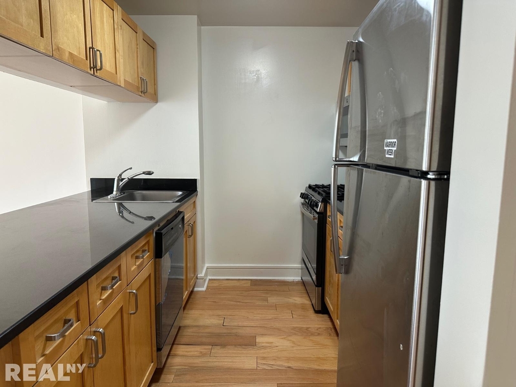 323 W 96th St - Photo 2