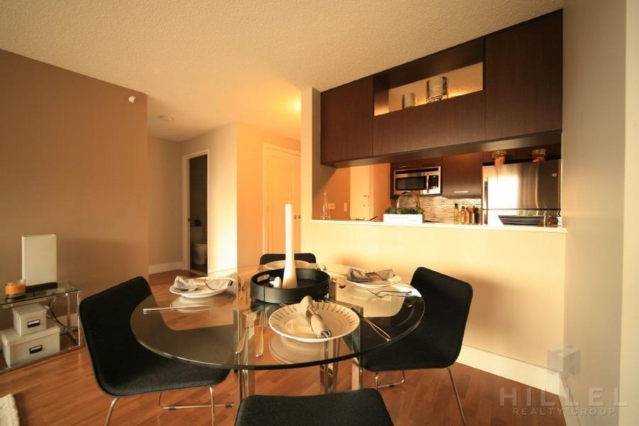 East 96th Street - Photo 1