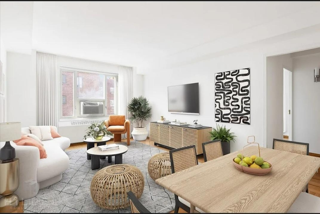 E 20th St. - Photo 6