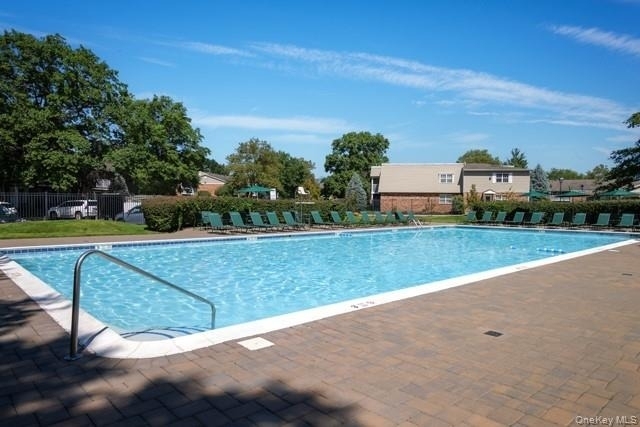 85 Westwood Drive - Photo 2
