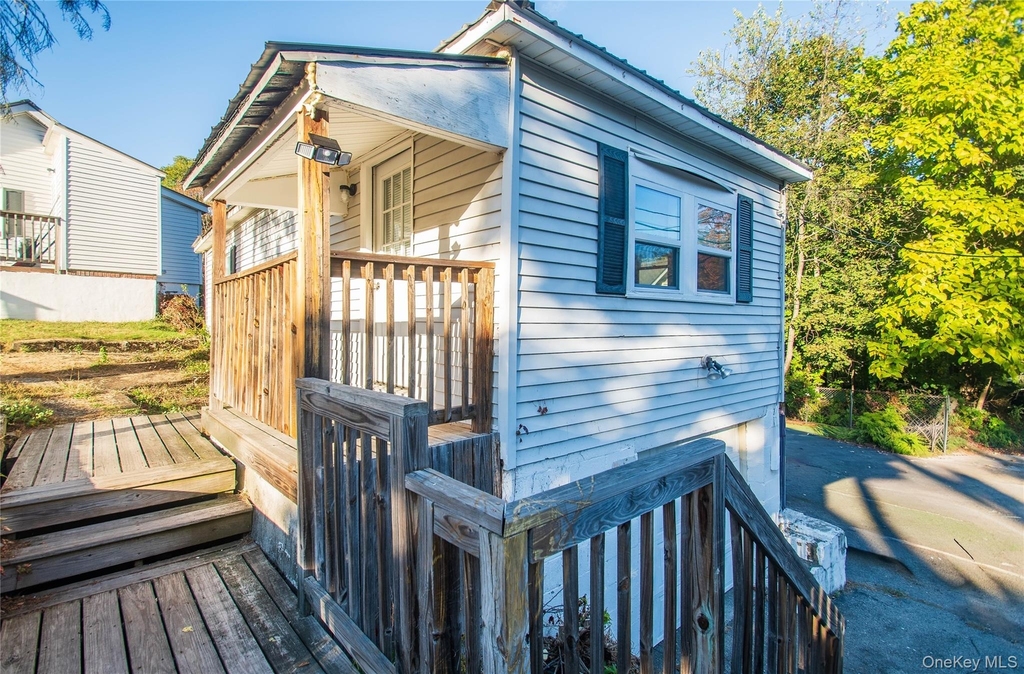 206 South Street - Photo 0