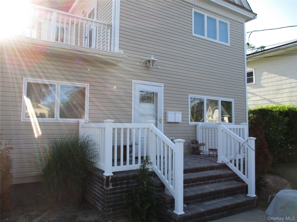 444 Ocean Avenue - Photo 2
