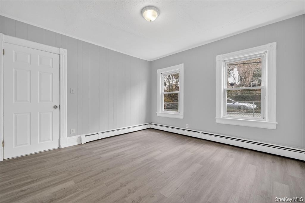 664-666 N Division St - Photo 5