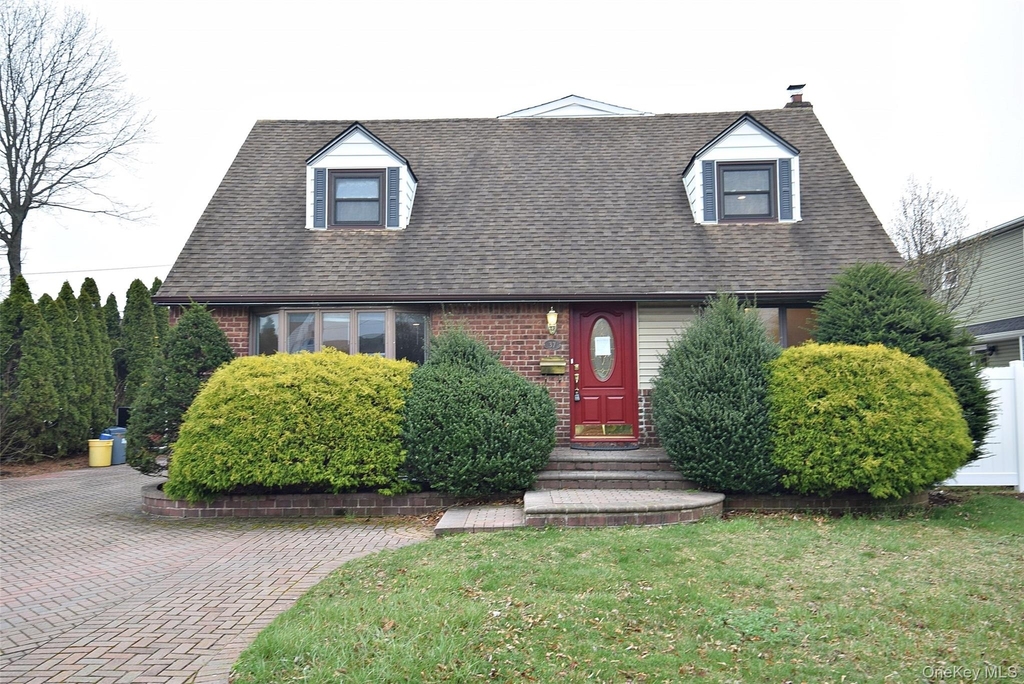 37 Amby Avenue - Photo 0