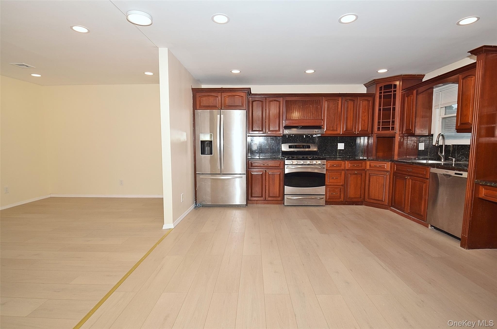 37 Amby Avenue - Photo 4