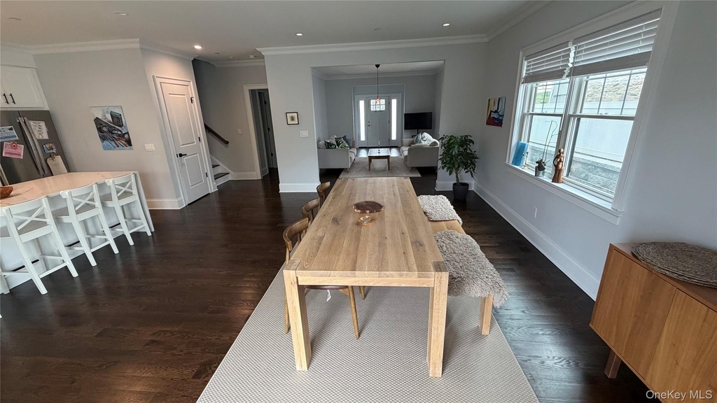 172 Lakeview Avenue - Photo 2