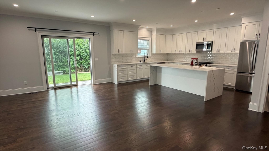 172 Lakeview Avenue - Photo 15