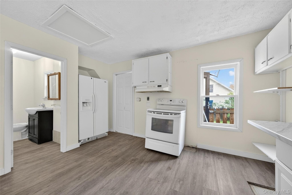41 Rock Ridge Avenue - Photo 10