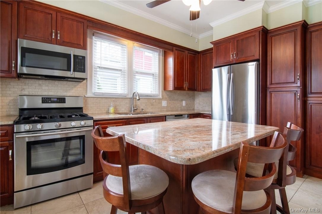 218 Second Avenue - Photo 3