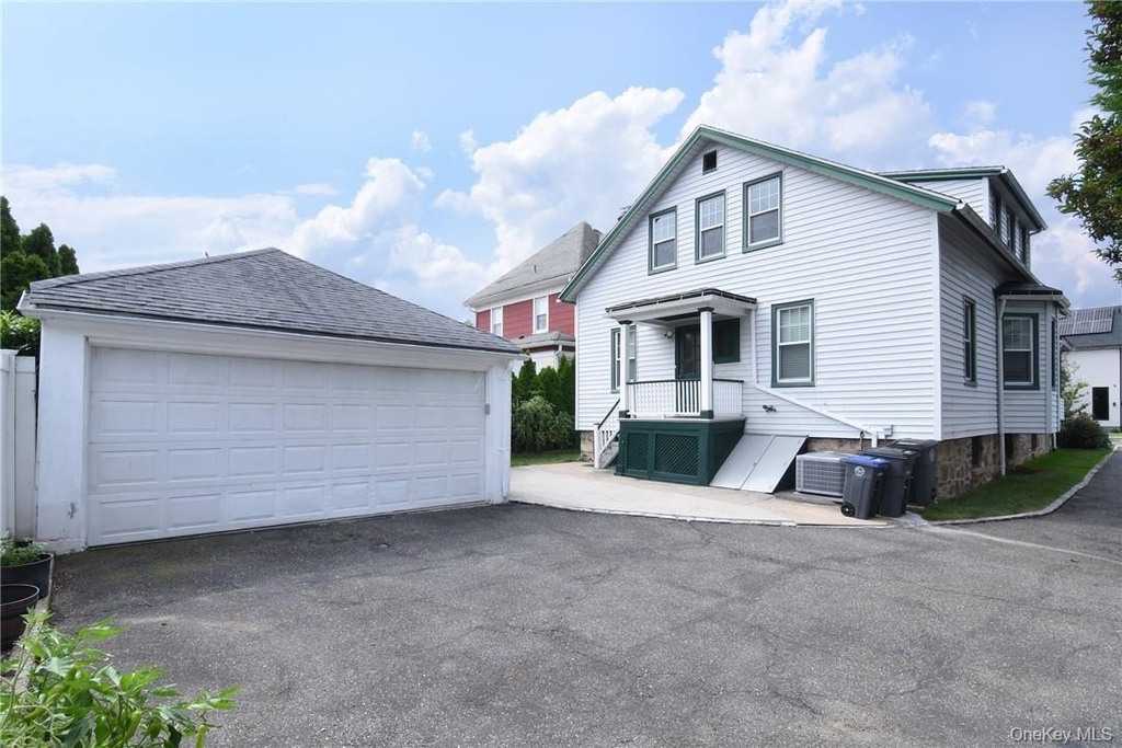 218 Second Avenue - Photo 19