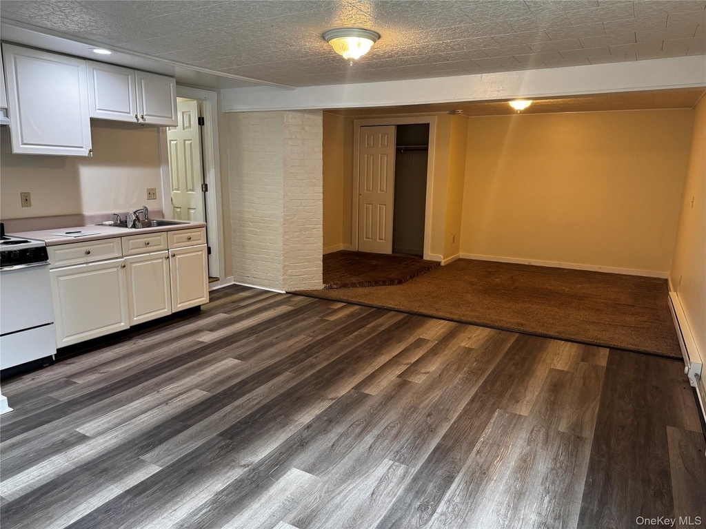 1529 Rt 300 - Photo 0