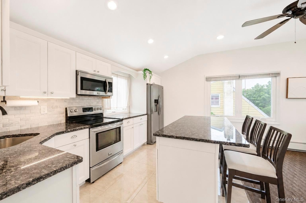 84 Twinlawns Avenue - Photo 14