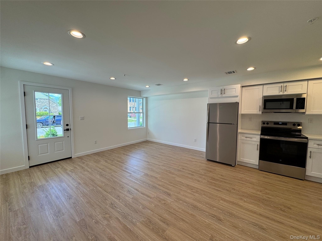 13 Park Avenue - Photo 5