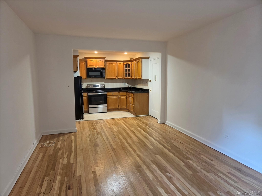 99-63 66th Avenue - Photo 5