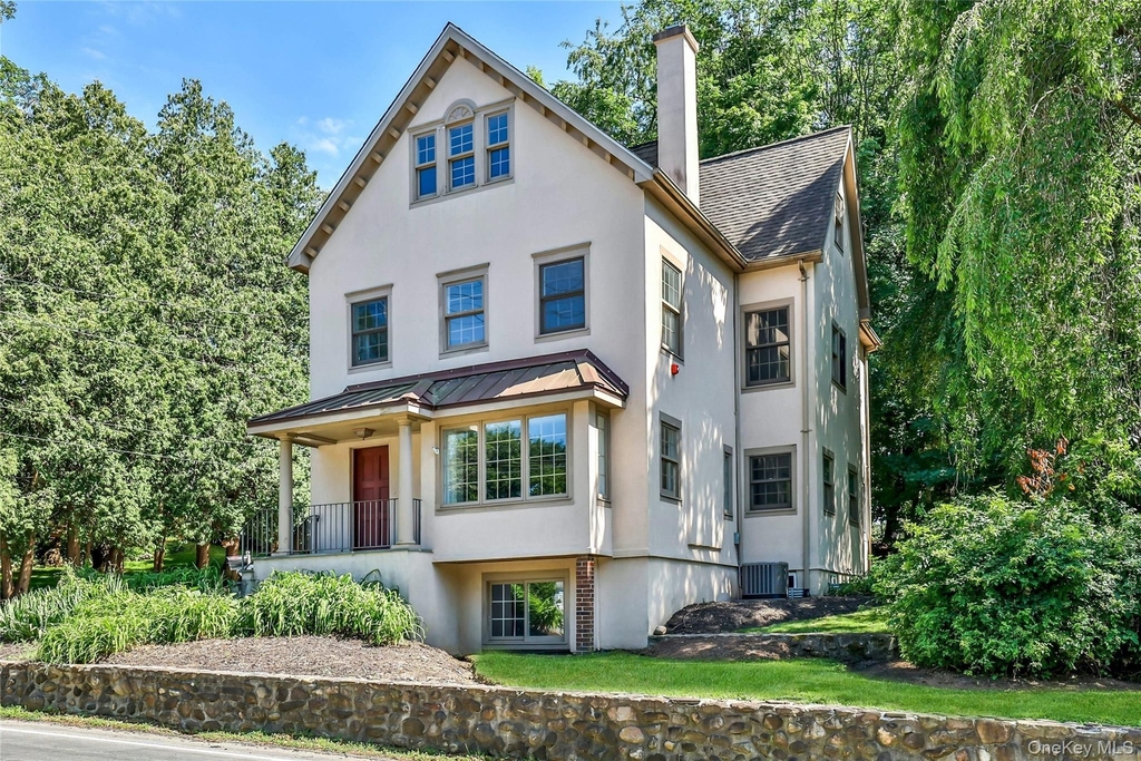 181 Washington Street - Photo 0