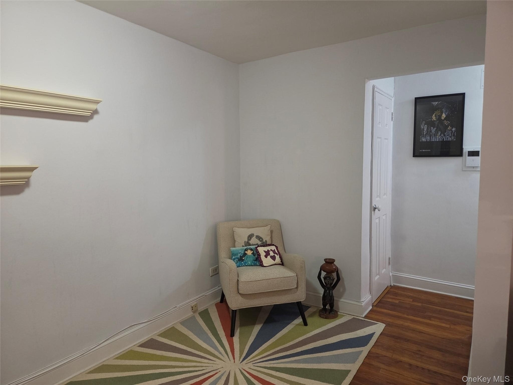 67-12 Yellowstone Boulevard - Photo 2