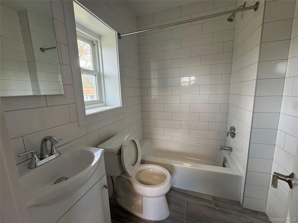 325-329 Patchogue Yaphank Road - Photo 4