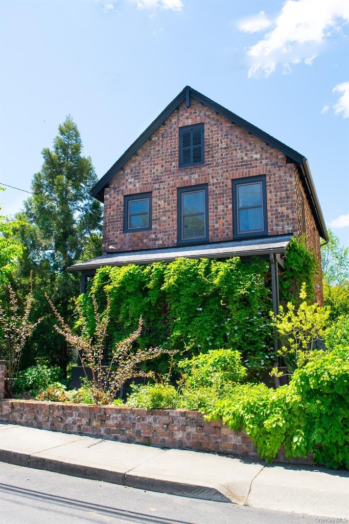 27 Spring Street - Photo 15