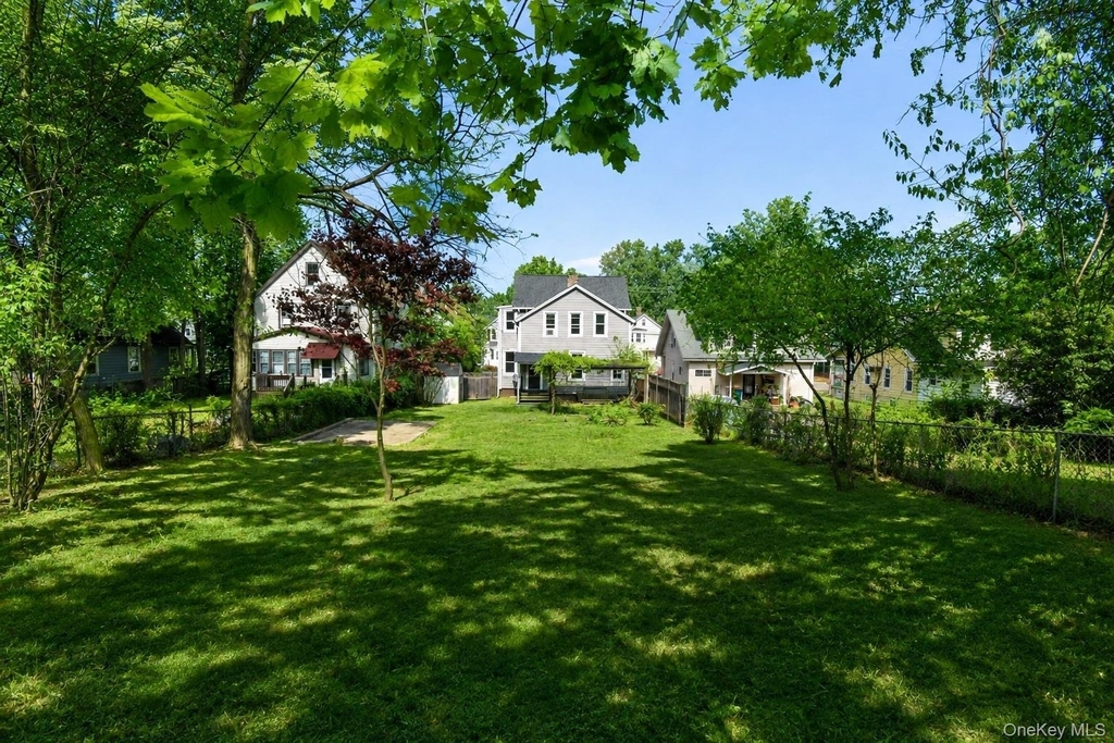 79 Rombout Avenue - Photo 12