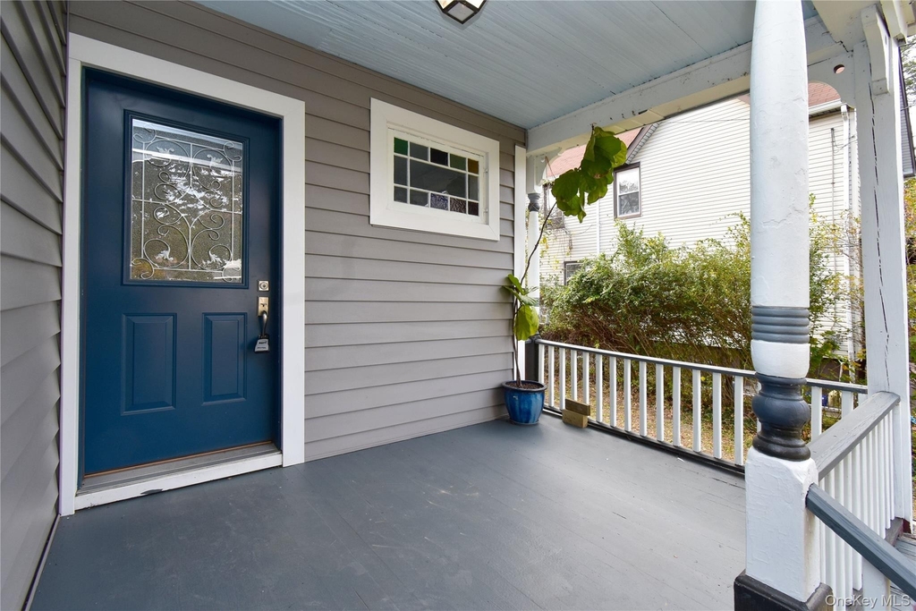 79 Rombout Avenue - Photo 1