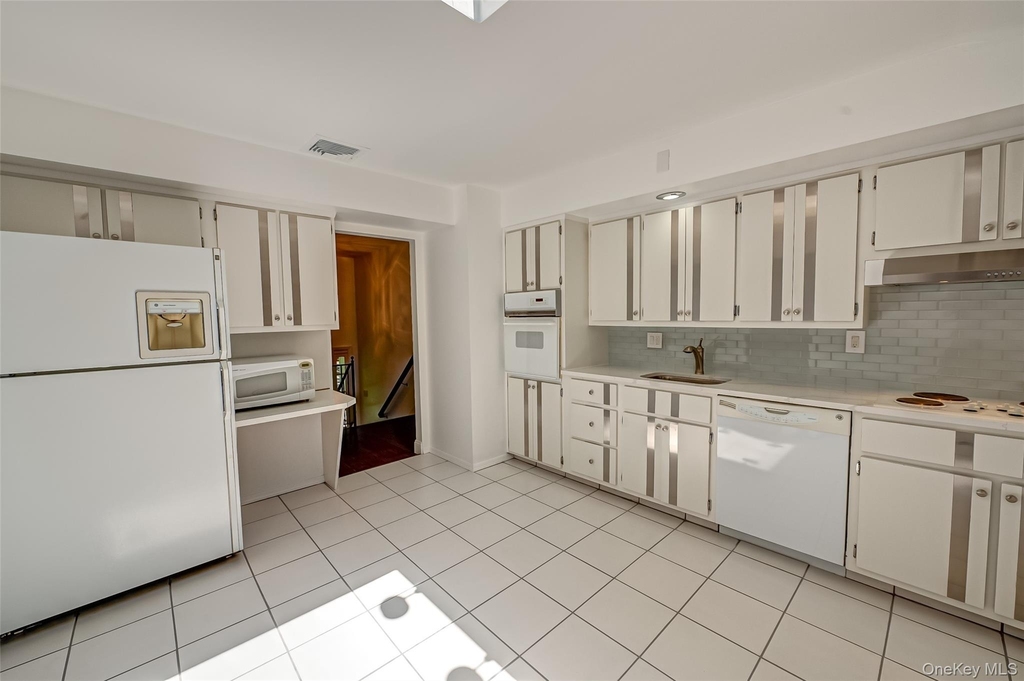 26 Valleywood Road - Photo 5