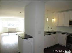 433 Main Street - Photo 2