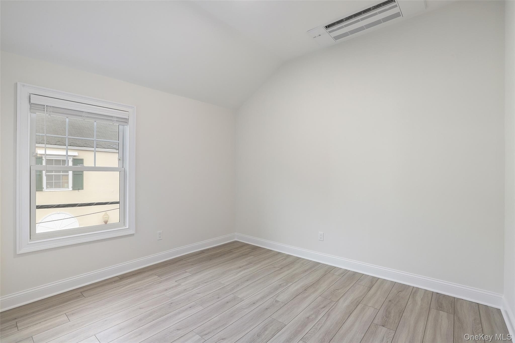 225 Katonah Avenue - Photo 3