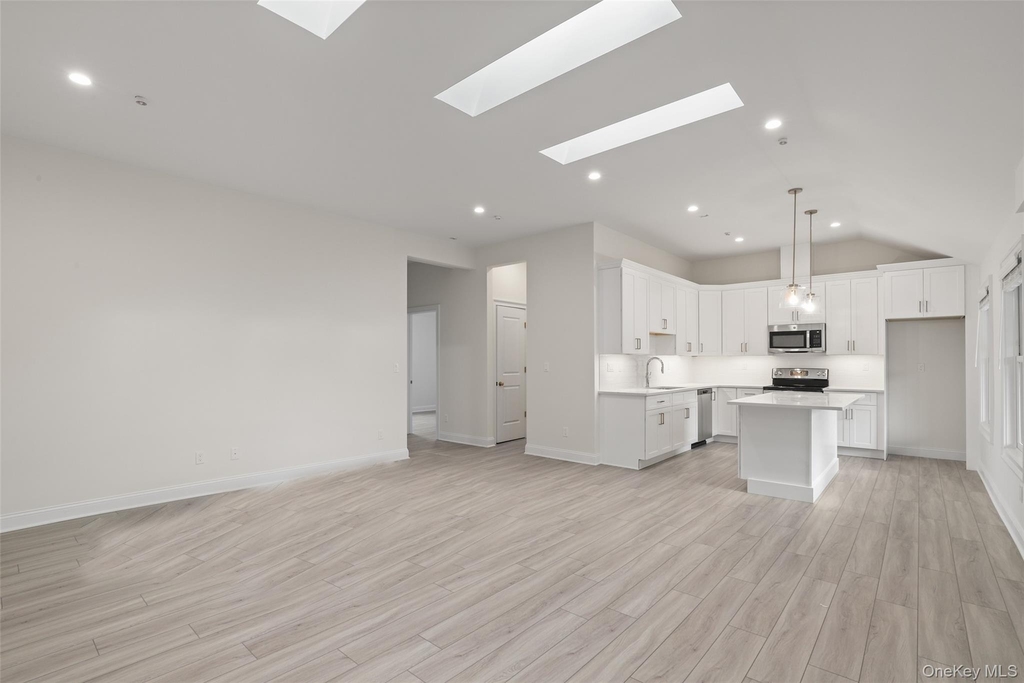 225 Katonah Avenue - Photo 0