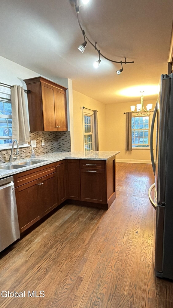 1422 Regent Street - Photo 7