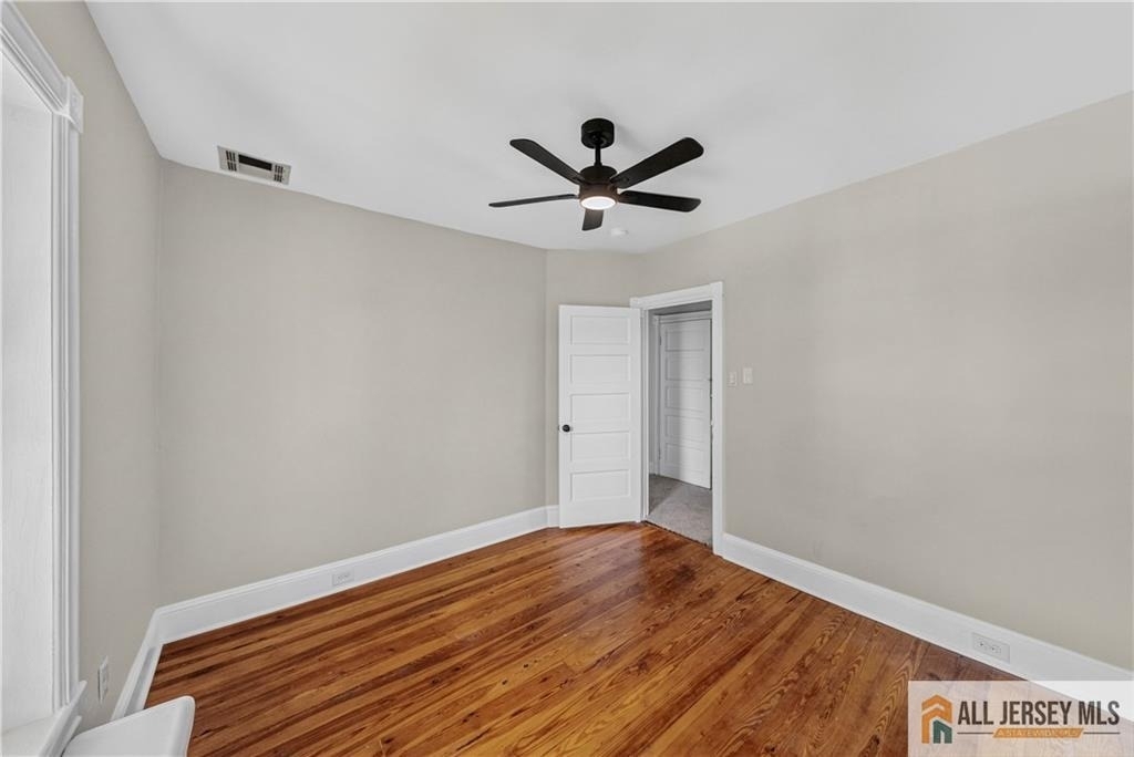1048 Prospect Street - Photo 12