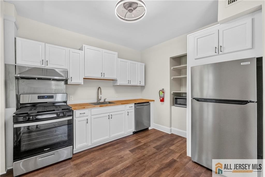 1048 Prospect Street - Photo 17