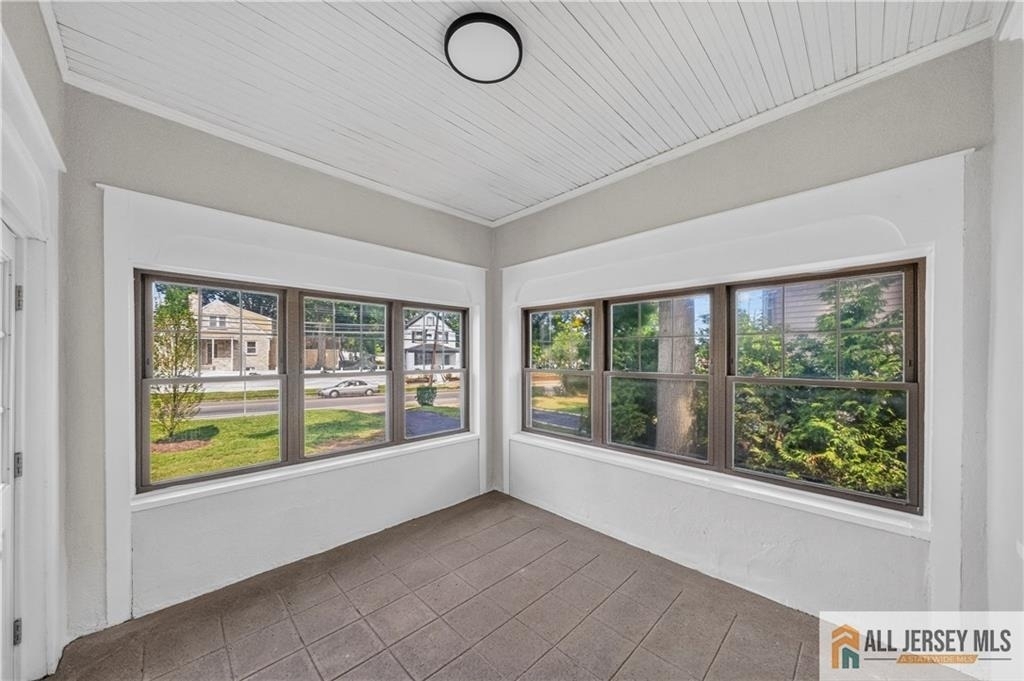 1048 Prospect Street - Photo 3