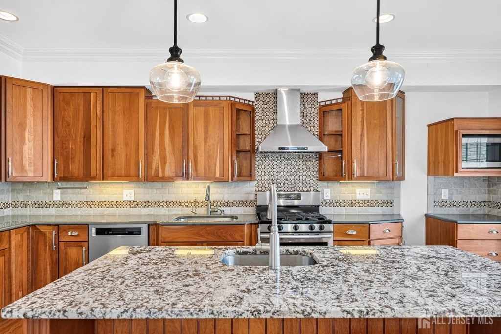 262 Prospect Avenue - Photo 6