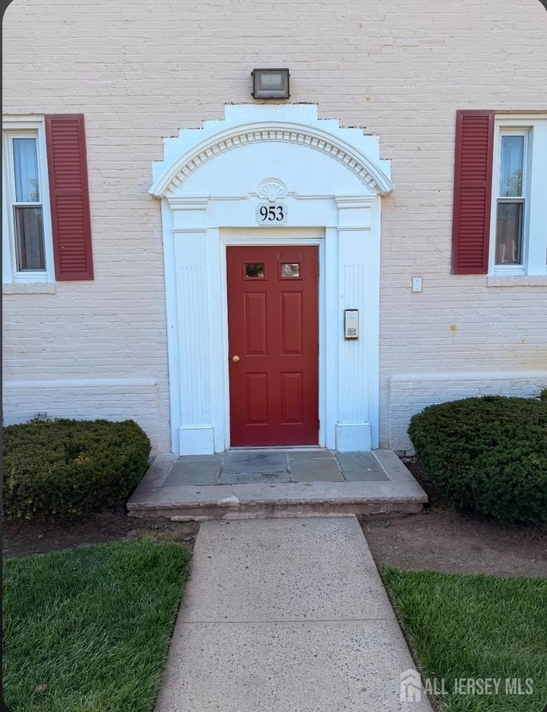 953 E Front Street - Photo 6