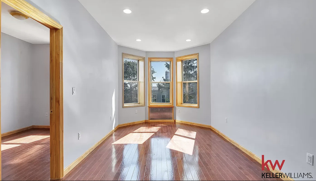 59-06 Catalpa Avenue - Photo 4