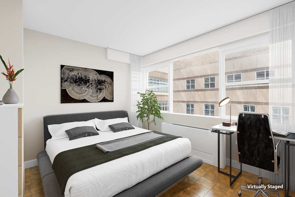 211 E 53rd Street - Photo 4