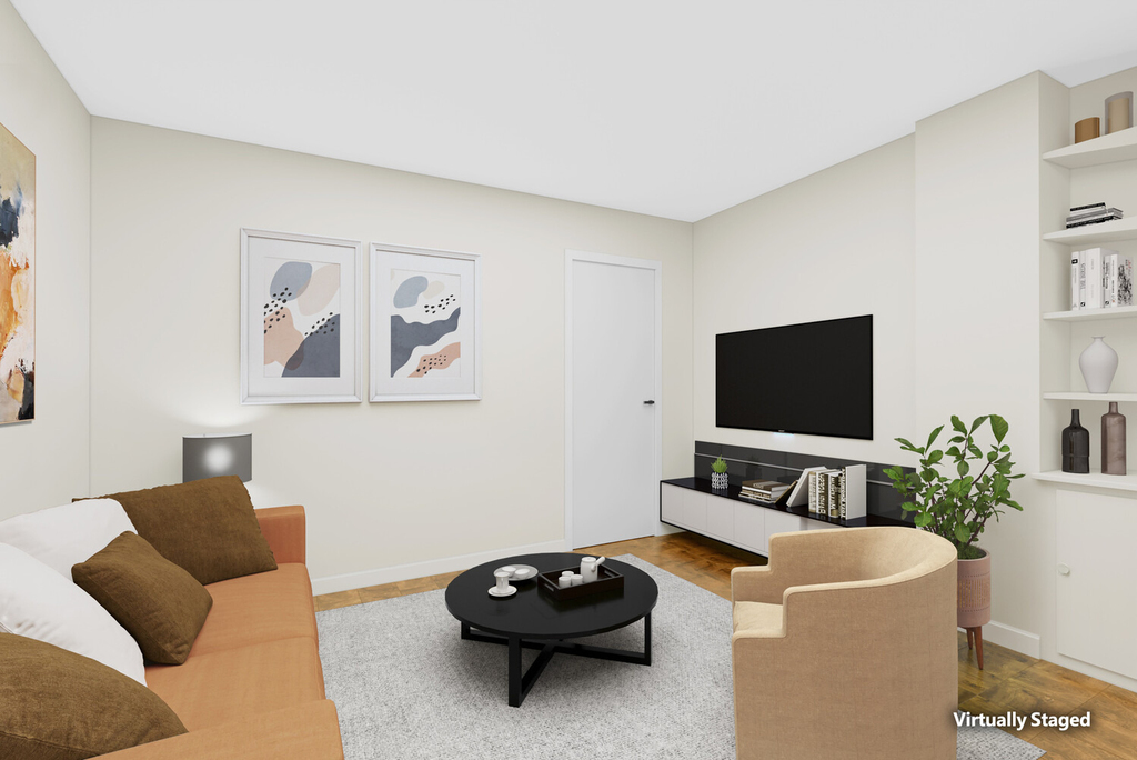 211 E 53rd Street - Photo 2