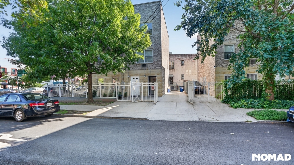 747 Essex Street - Photo 1