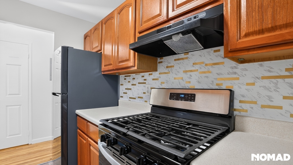 747 Essex Street - Photo 10