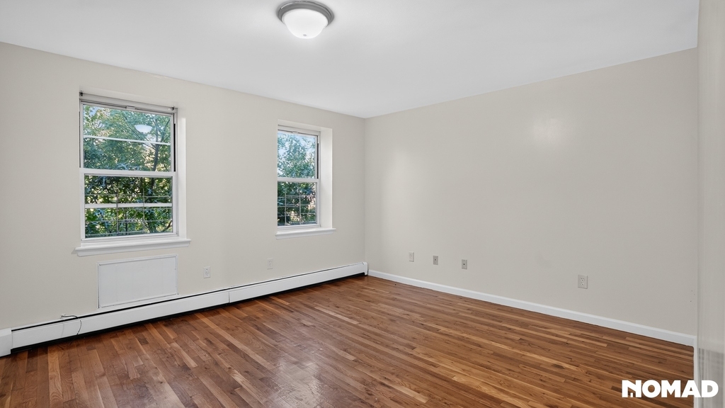 747 Essex Street - Photo 8