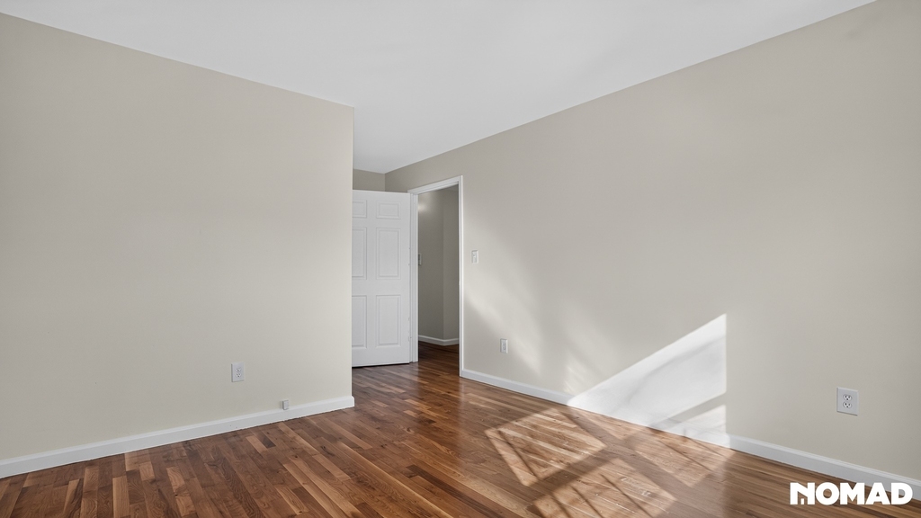 747 Essex Street - Photo 18