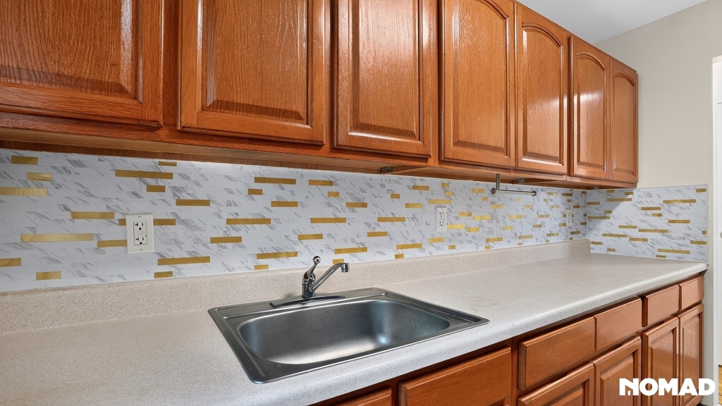 747 Essex Street - Photo 13