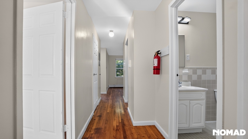 747 Essex Street - Photo 34